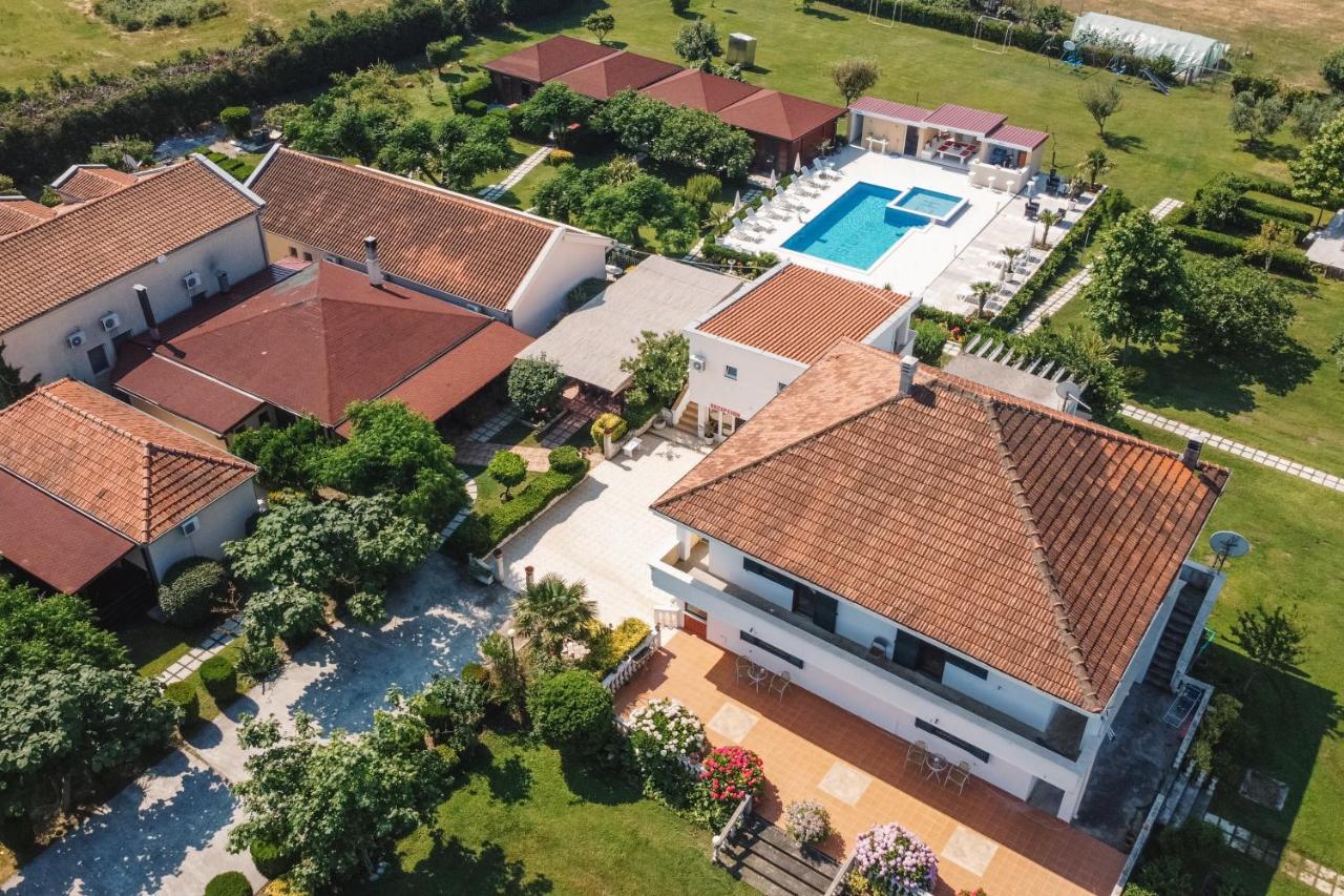 Christopher'S Apartments Ulcinj Exterior photo